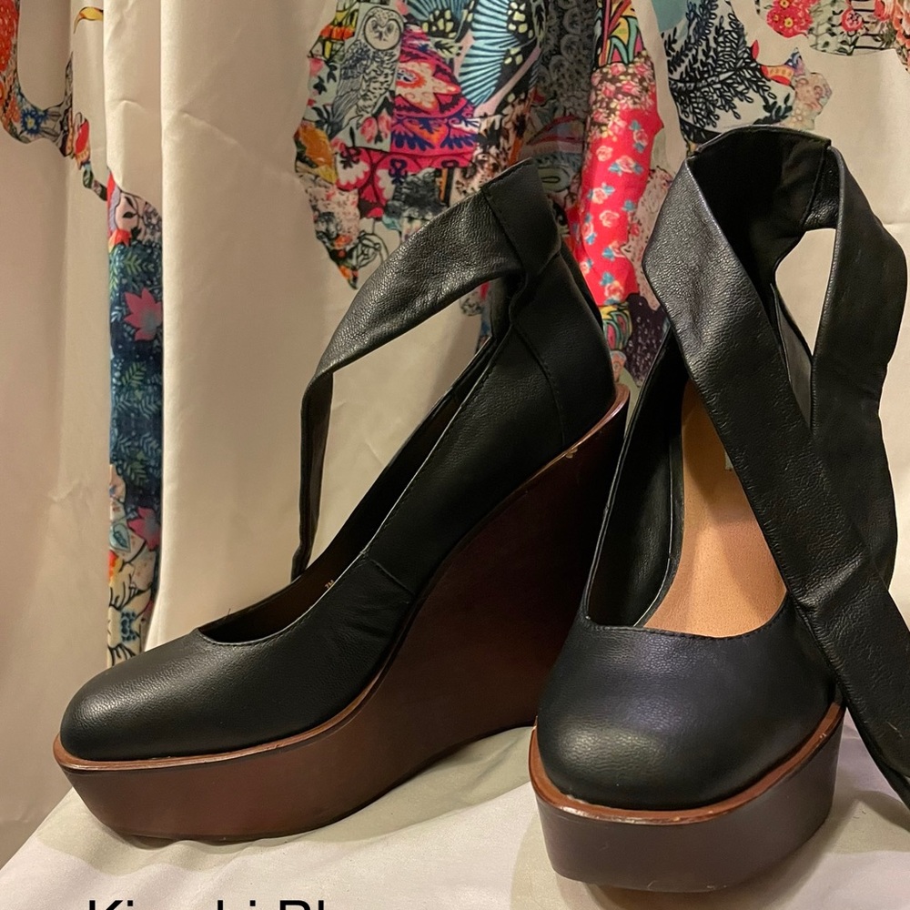 Kimchi Blue Platforms